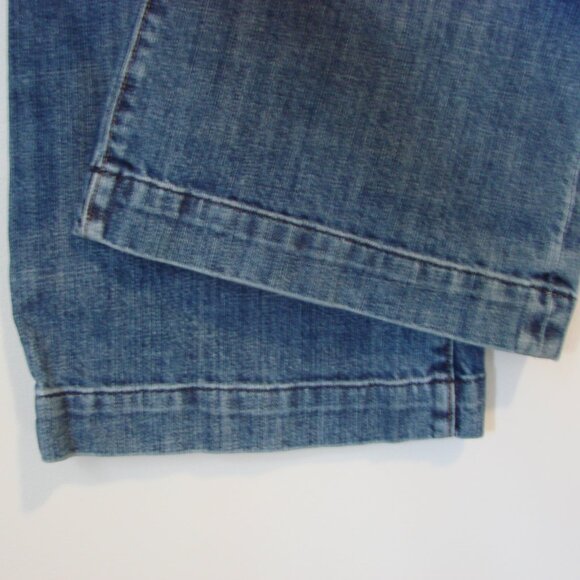 7 For All Mankind Dojo Jeans Boho Wide Leg Flare Mid Rise Medium Wash Tall 30 - Picture 11 of 16